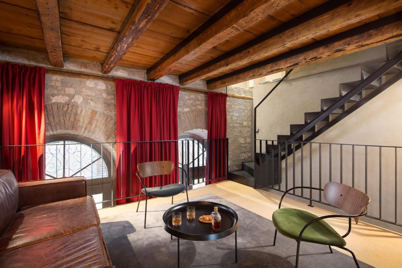 Vincent House Apartment
